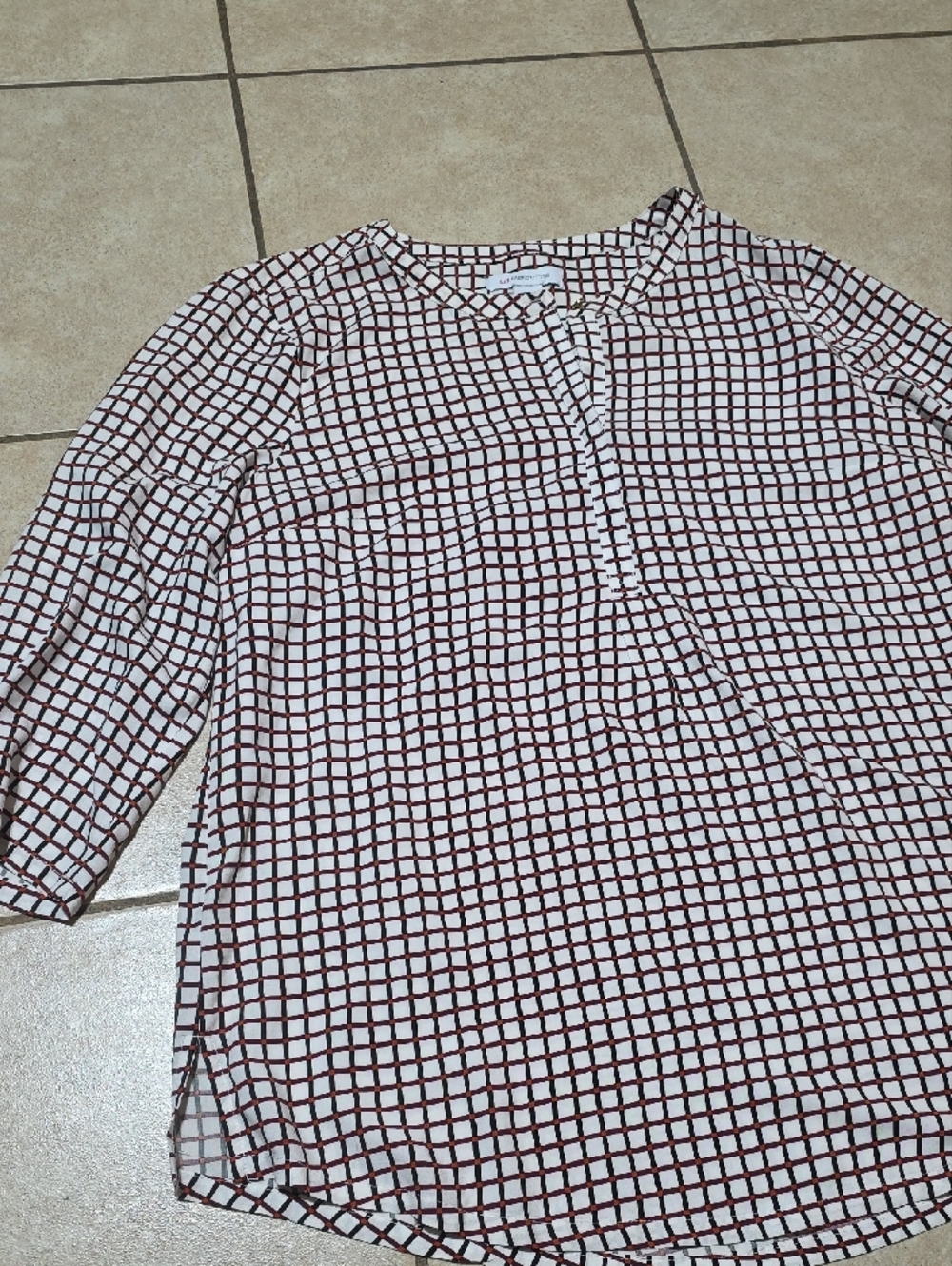 Women's Pink Check Split-Neck Blouse - Picture 3 of 4
